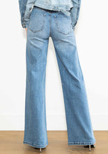 Load image into Gallery viewer, Nova Rhinestone Wide Leg Jeans