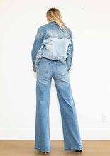 Load image into Gallery viewer, Nova Rhinestone Wide Leg Jeans
